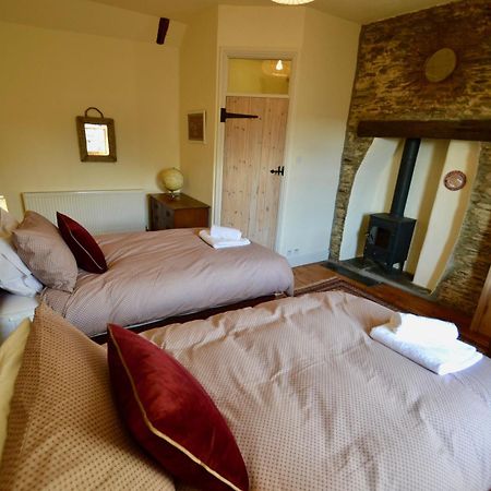 Bed and Breakfast Holwell Holistic Retreat Barnstaple Esterno foto
